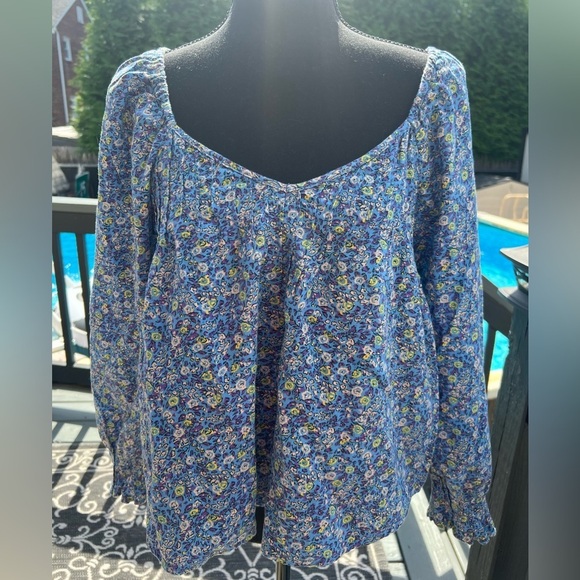 New- Universal Threads Women’s Top - Picture 1 of 9